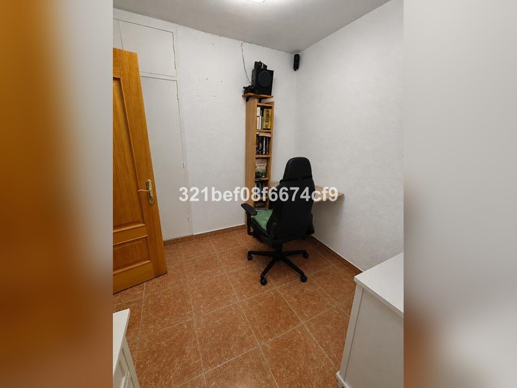 3 Bed Middle Floor Apartment in Estepona