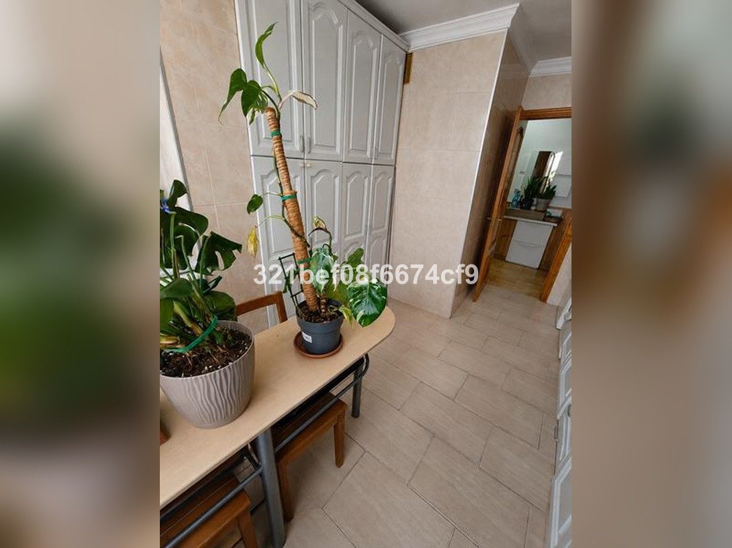 3 Bed Middle Floor Apartment in Estepona