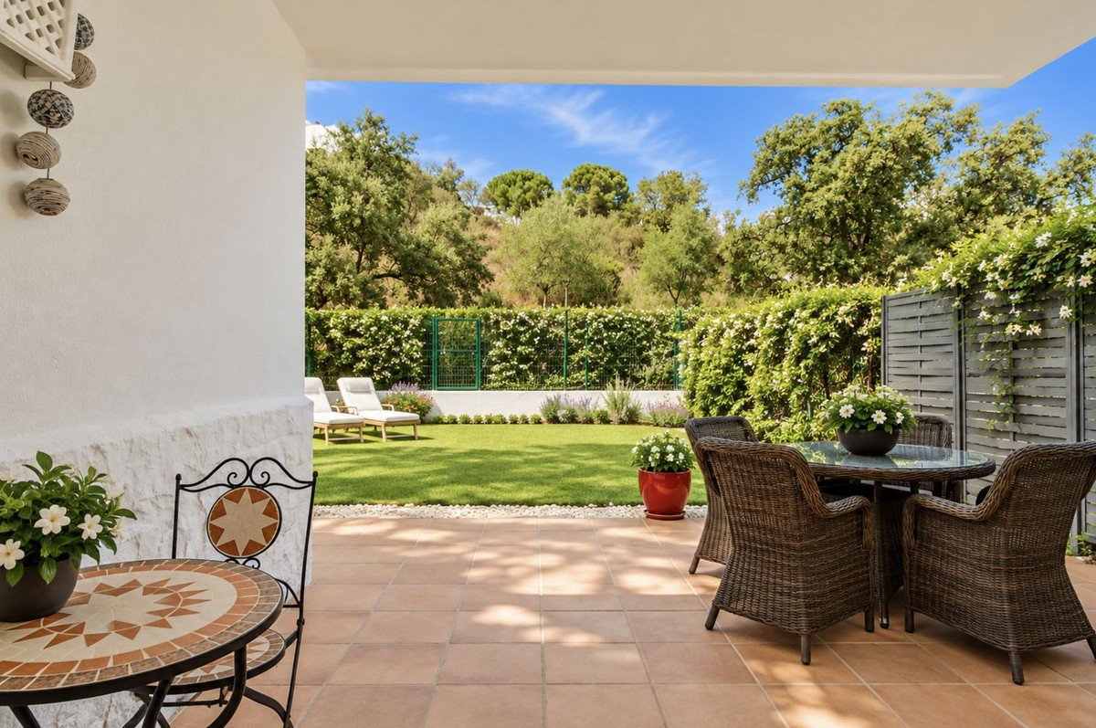 2 Bed Ground Floor Apartment in New Golden Mile
