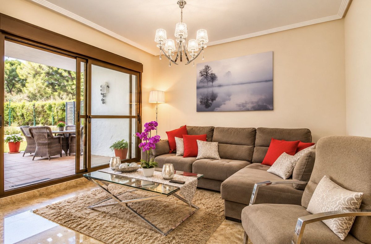 2 Bed Ground Floor Apartment in New Golden Mile