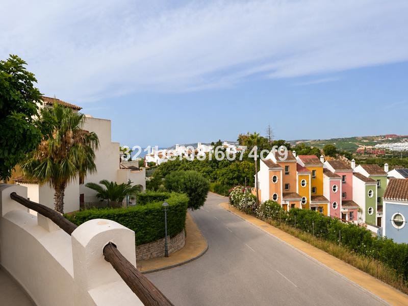 2 Bed Ground Floor Apartment in Casares
