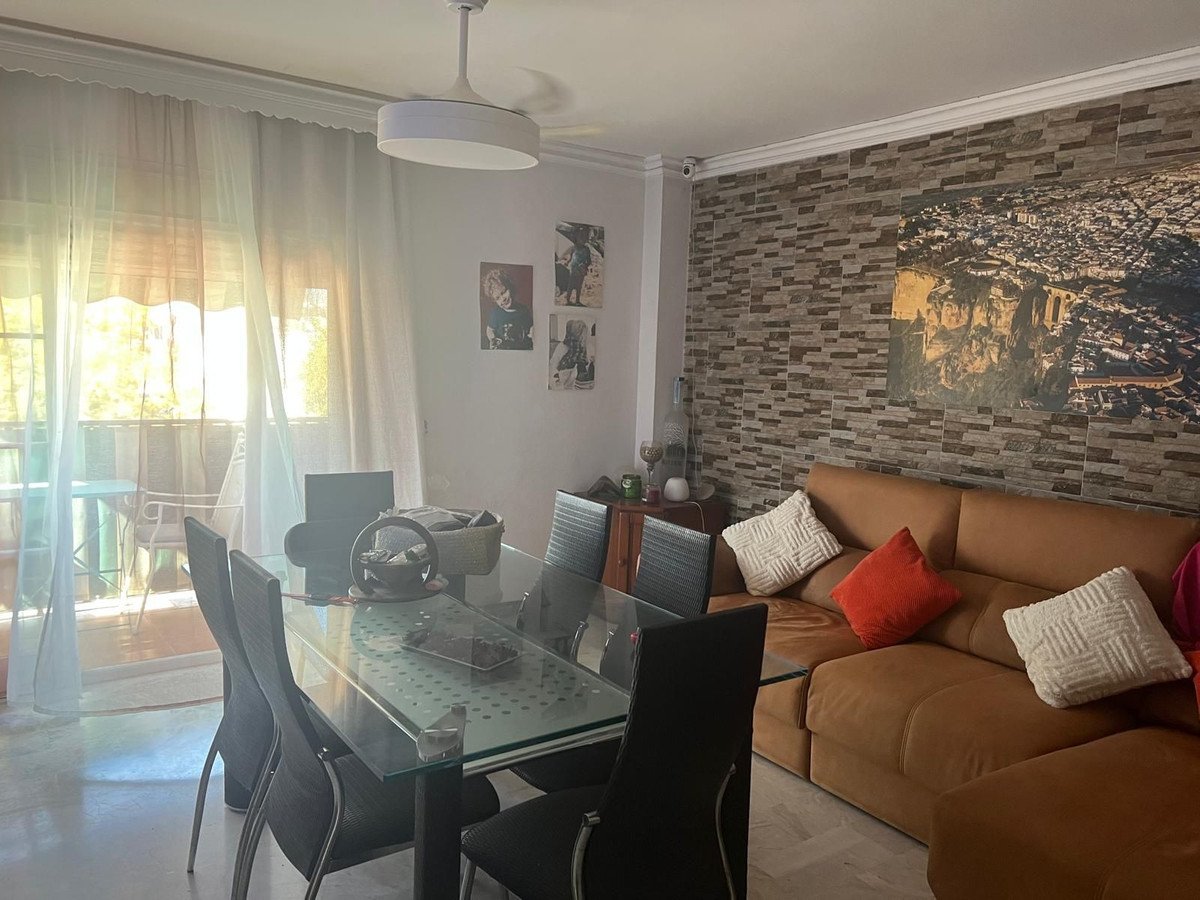 3 Bed Top Floor Apartment in San Pedro de Alcántara