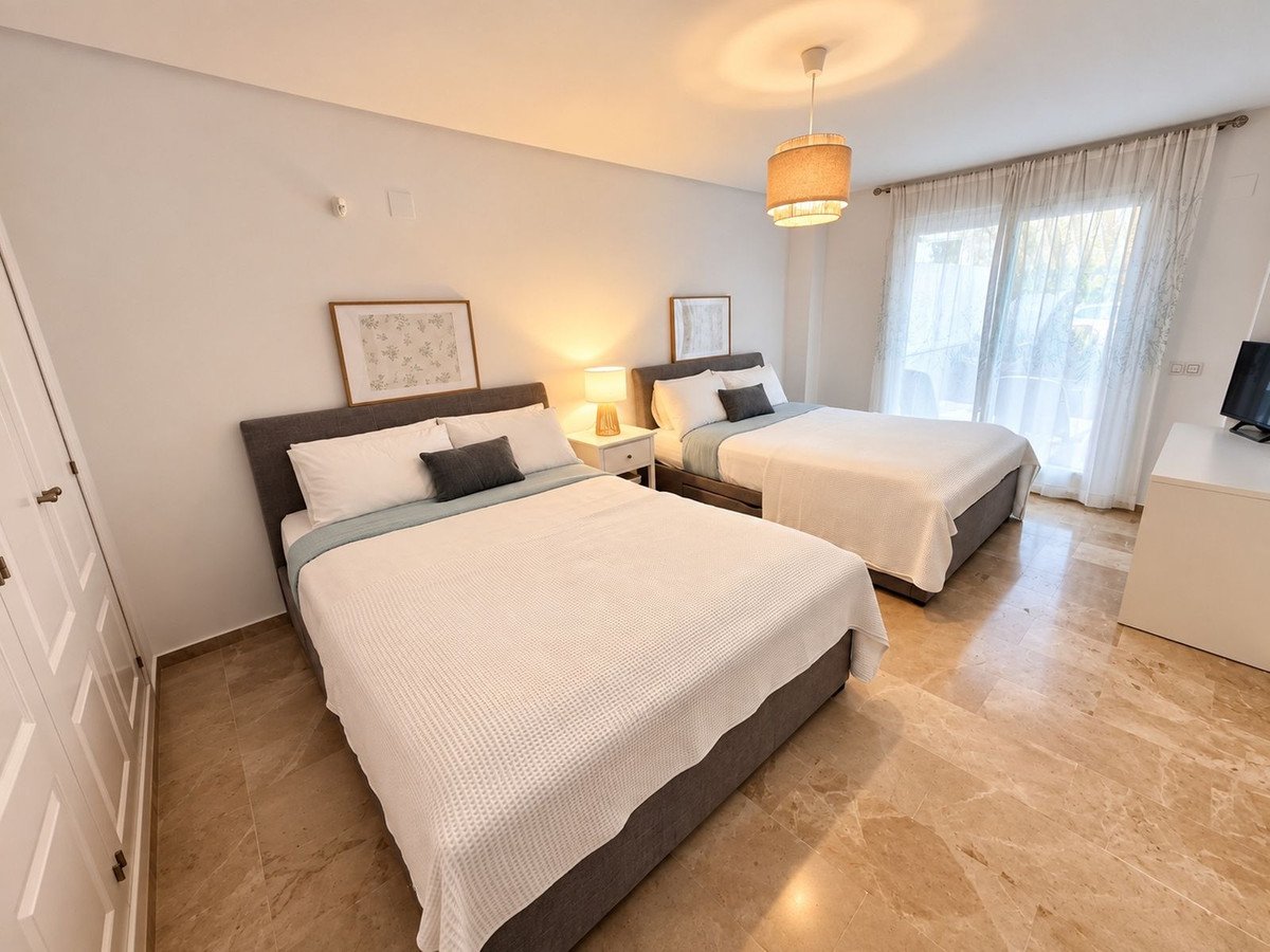2 Bed Ground Floor Apartment in Miraflores