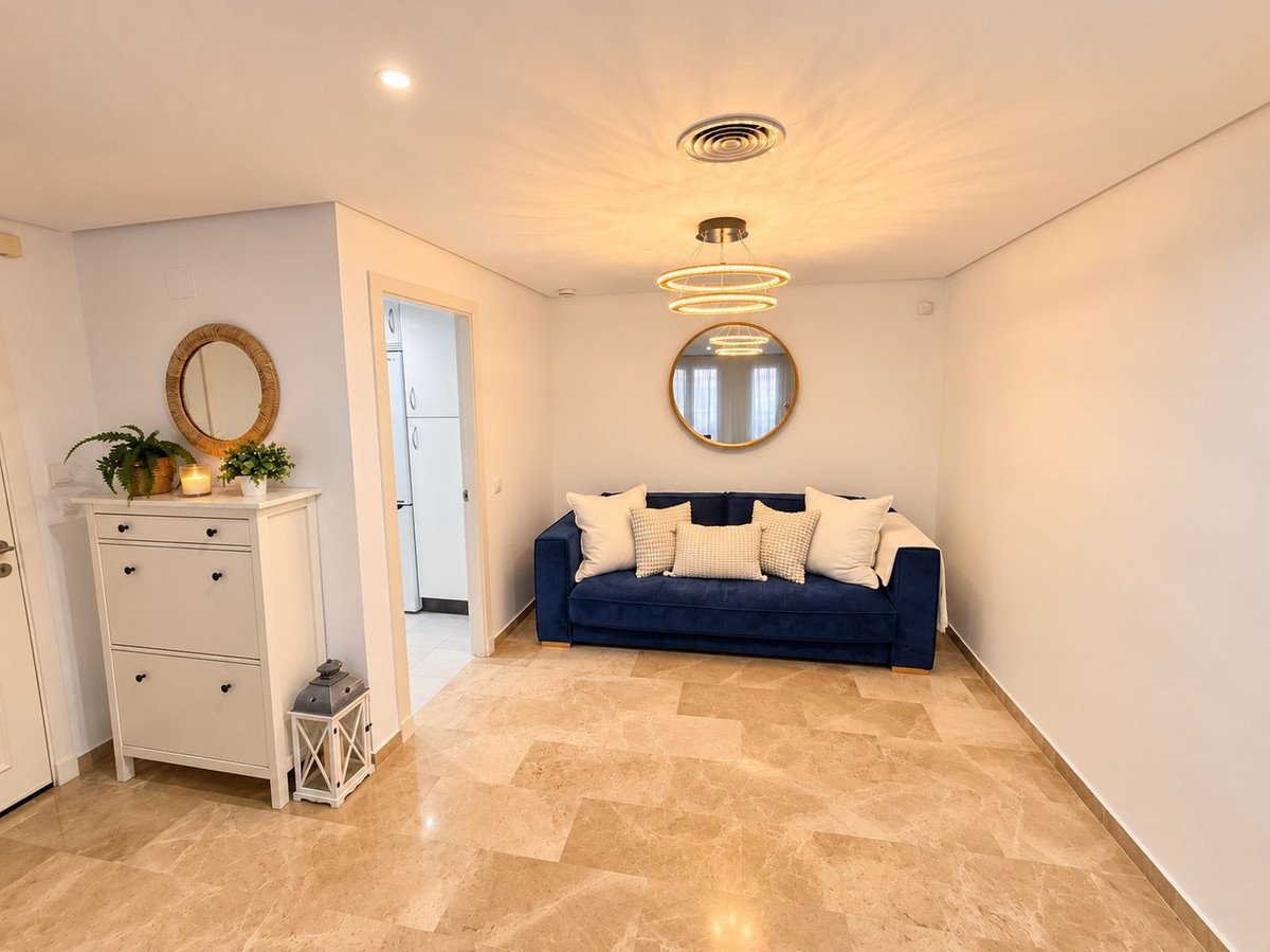 2 Bed Ground Floor Apartment in Miraflores