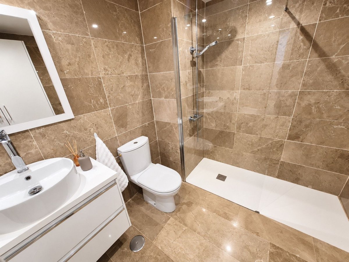 2 Bed Ground Floor Apartment in Miraflores