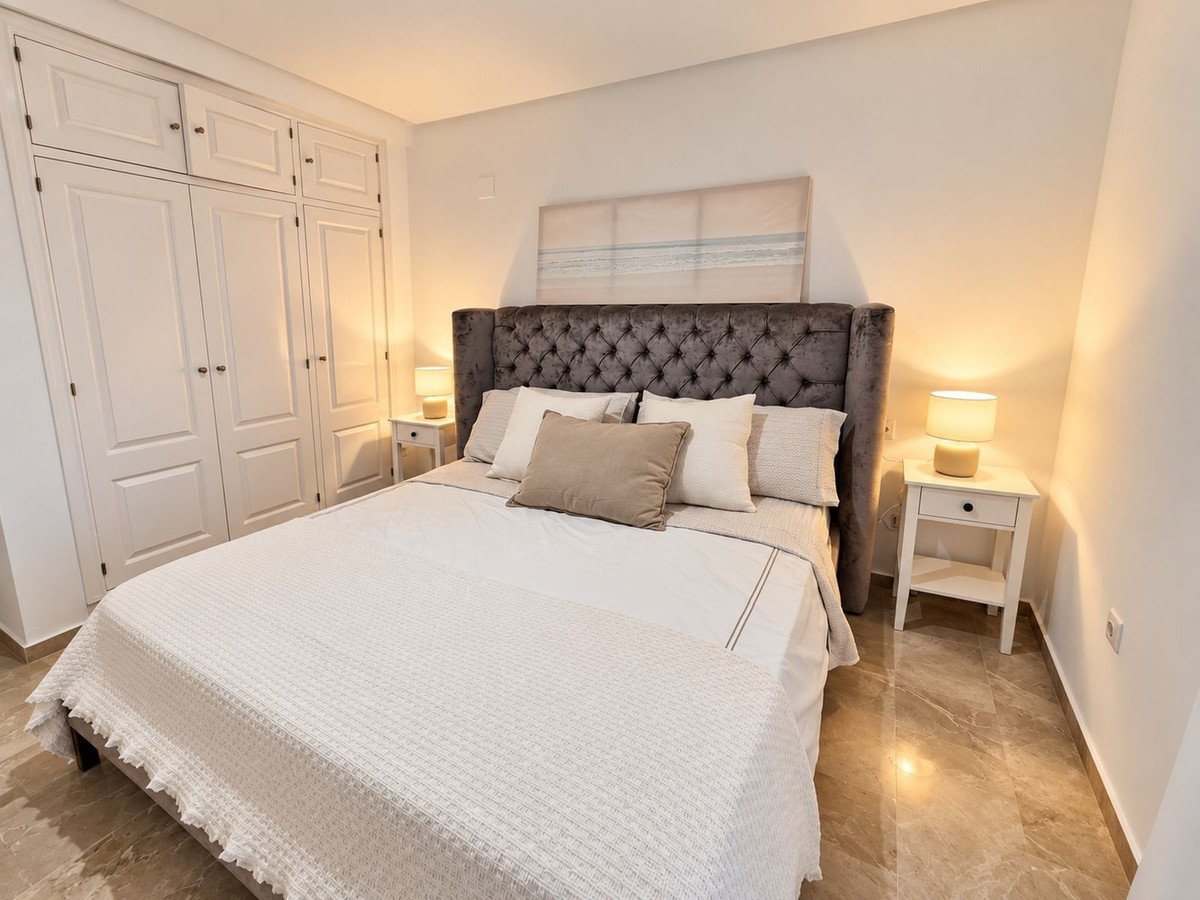 2 Bed Ground Floor Apartment in Miraflores
