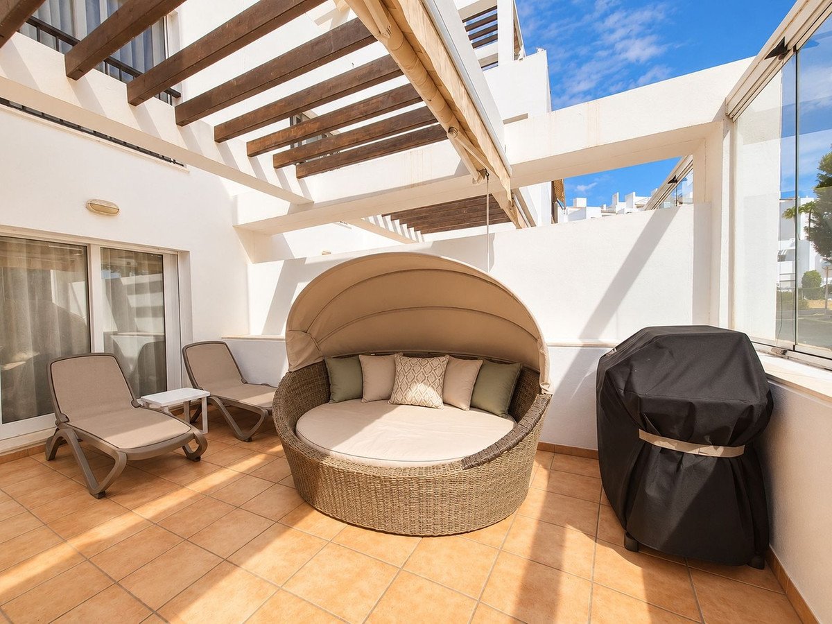 2 Bed Ground Floor Apartment in Miraflores