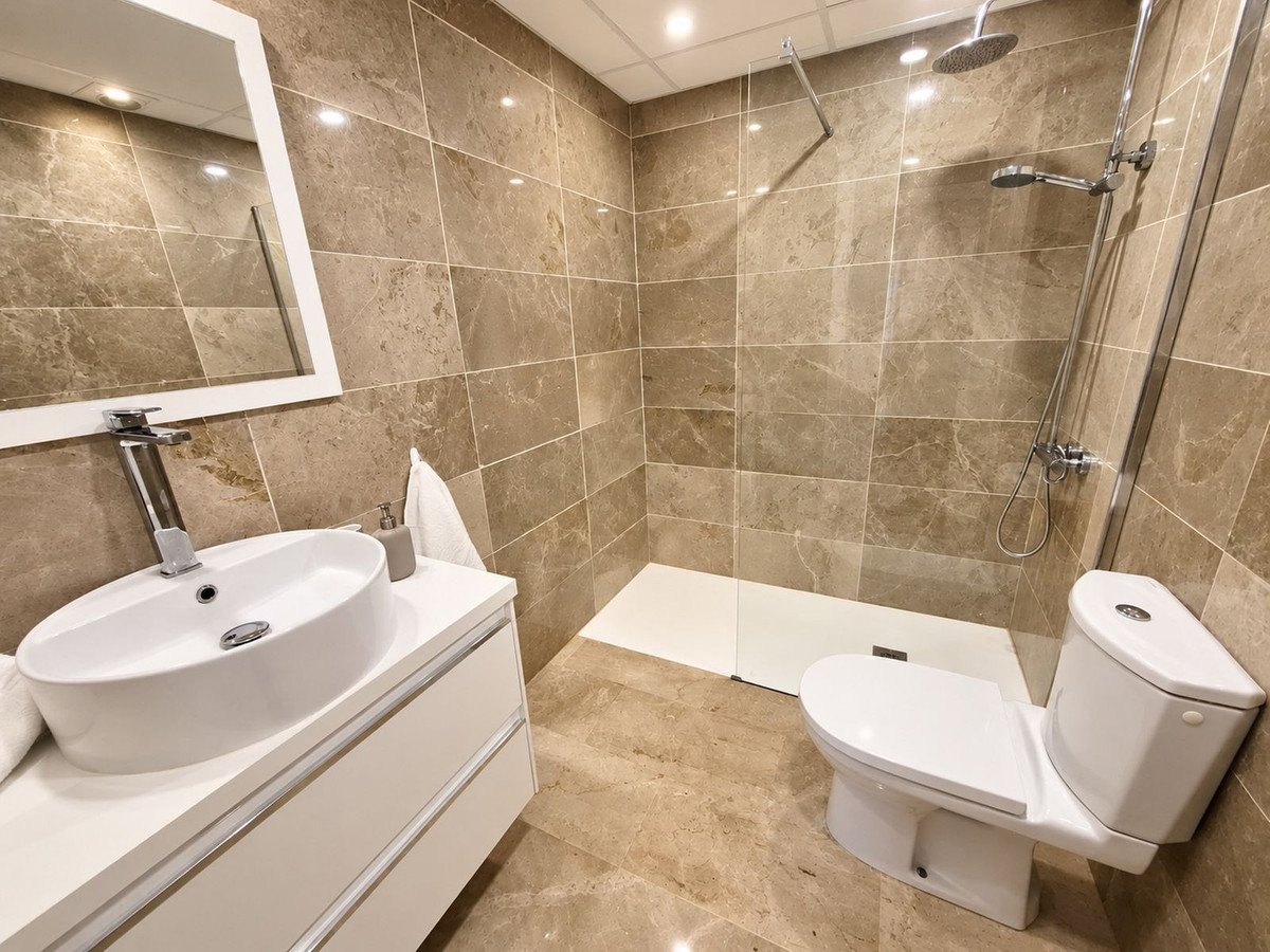 2 Bed Ground Floor Apartment in Miraflores