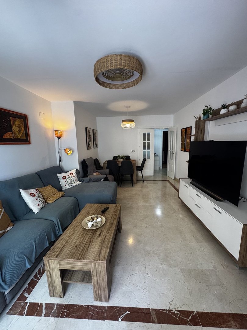 2 Bed Middle Floor Apartment in San Luis de Sabinillas