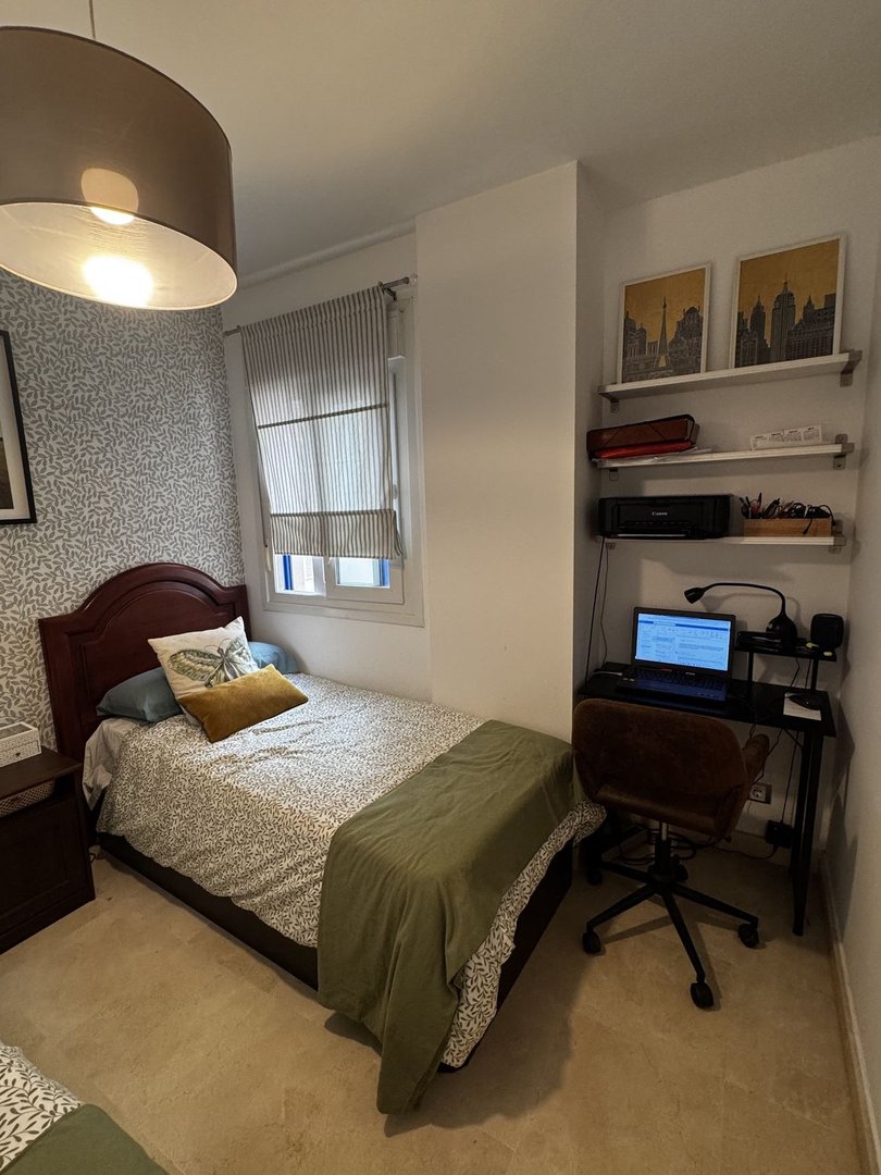 2 Bed Middle Floor Apartment in San Luis de Sabinillas