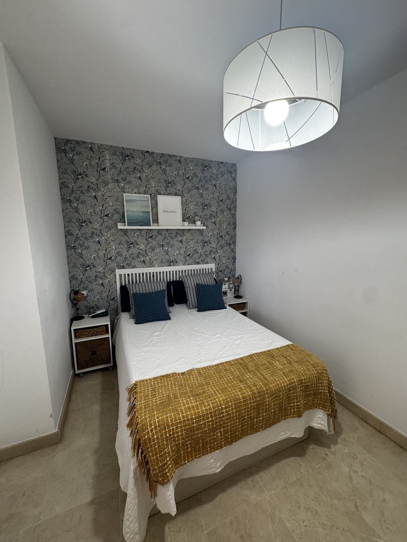 2 Bed Middle Floor Apartment in San Luis de Sabinillas