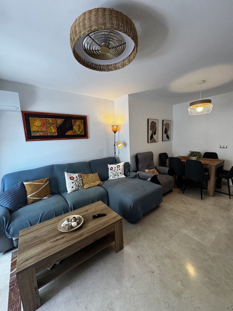 2 Bed Middle Floor Apartment in San Luis de Sabinillas