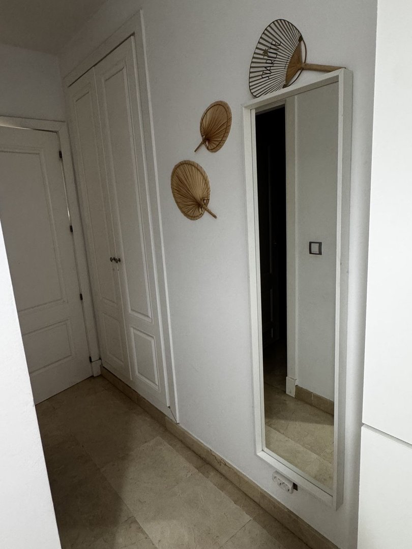 2 Bed Middle Floor Apartment in San Luis de Sabinillas