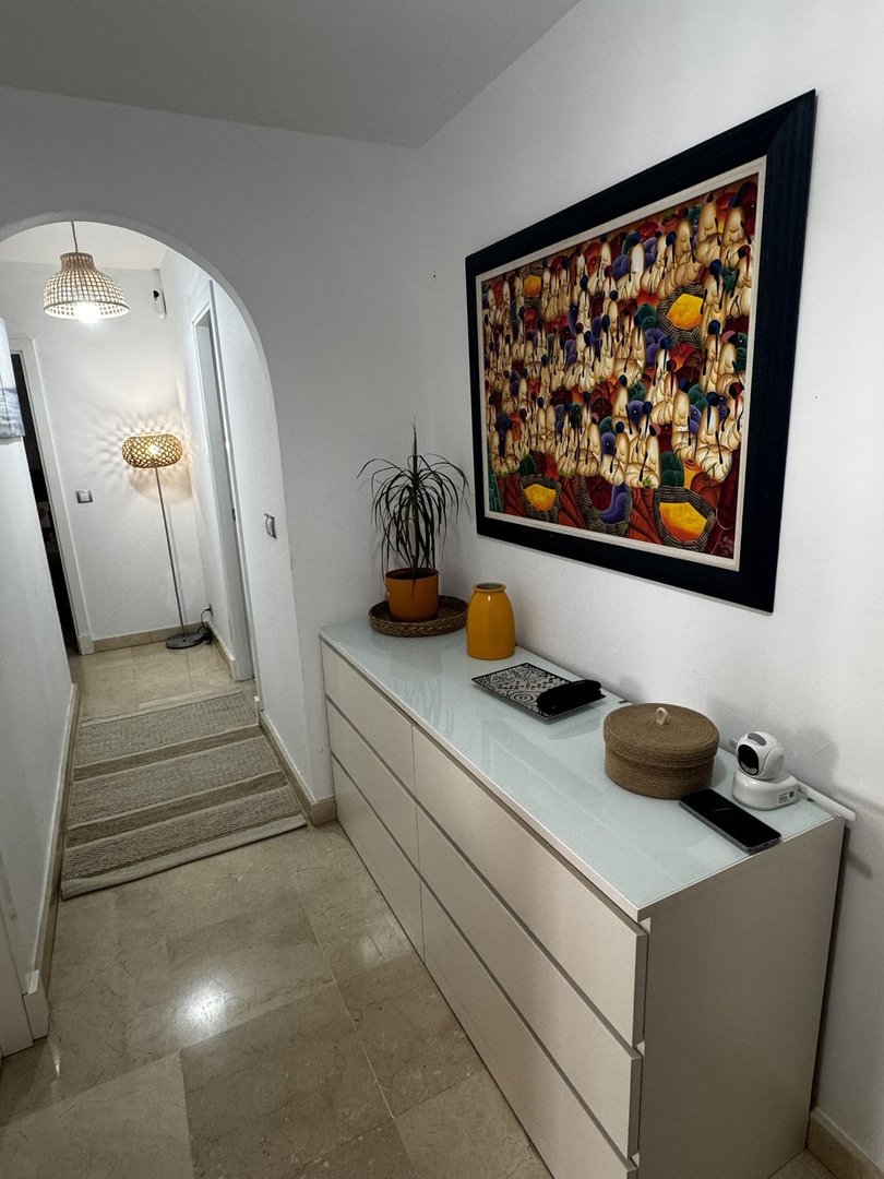 2 Bed Middle Floor Apartment in San Luis de Sabinillas