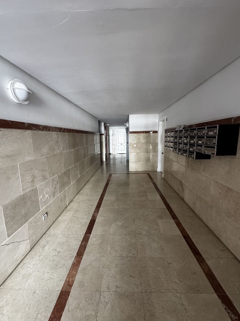 2 Bed Middle Floor Apartment in San Luis de Sabinillas