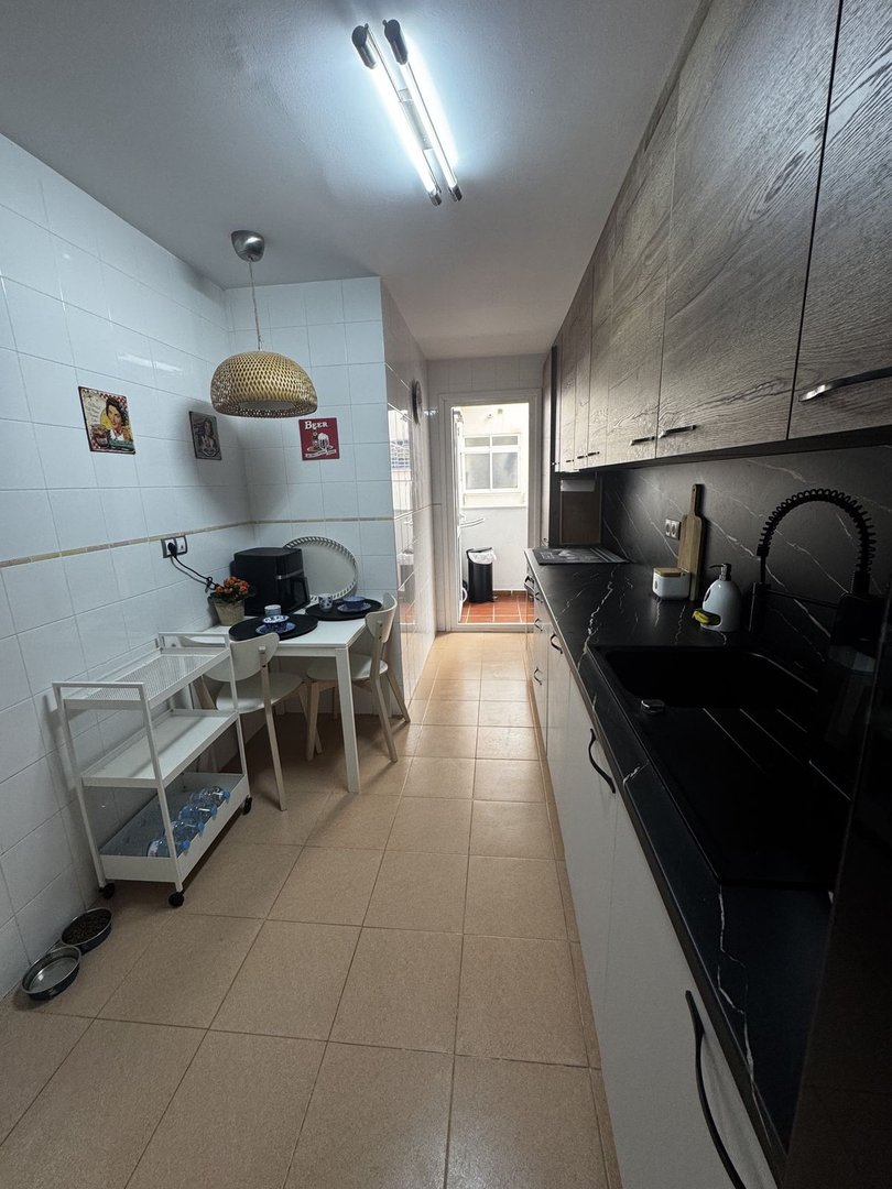 2 Bed Middle Floor Apartment in San Luis de Sabinillas