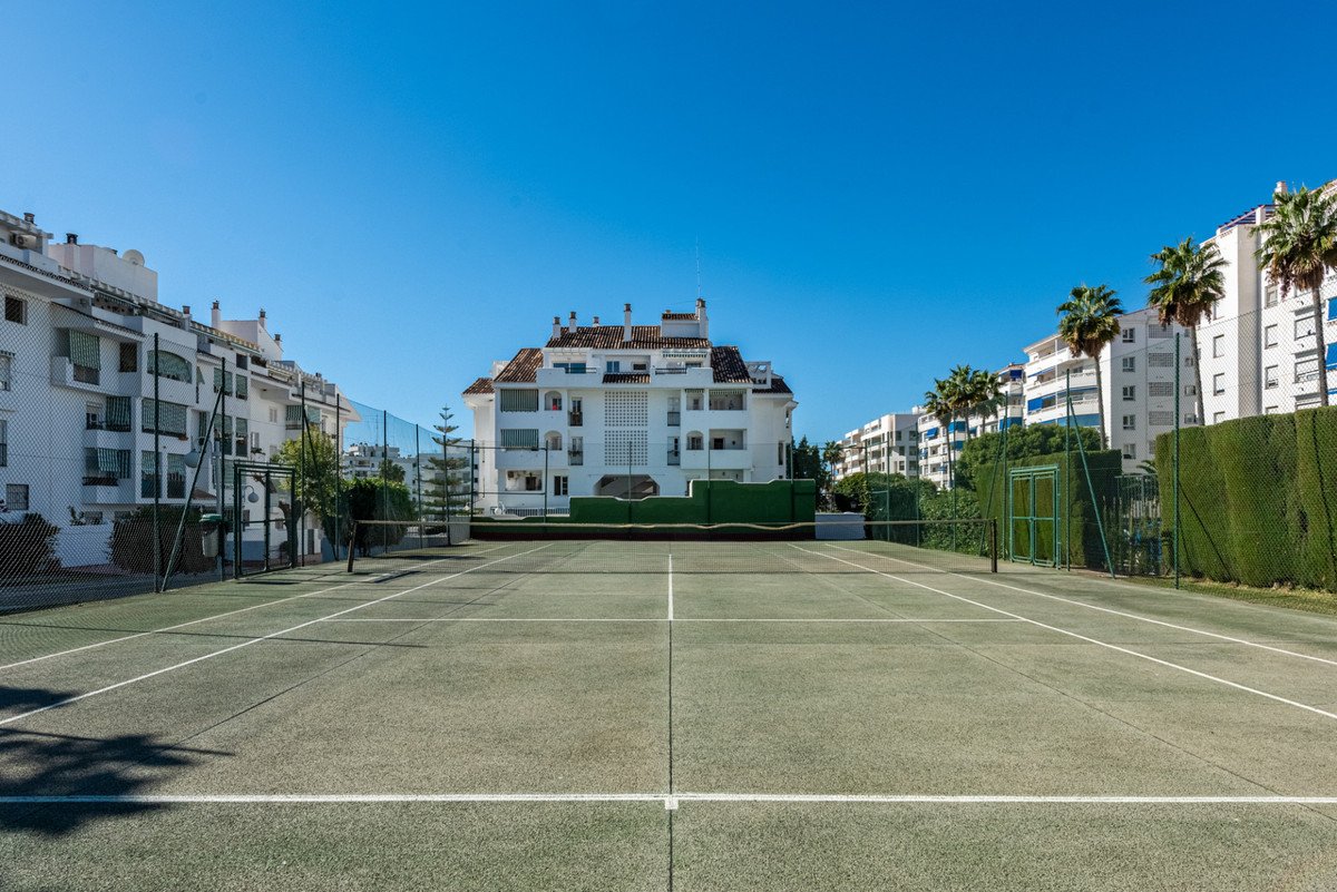 2 Bed Penthouse in La Campana