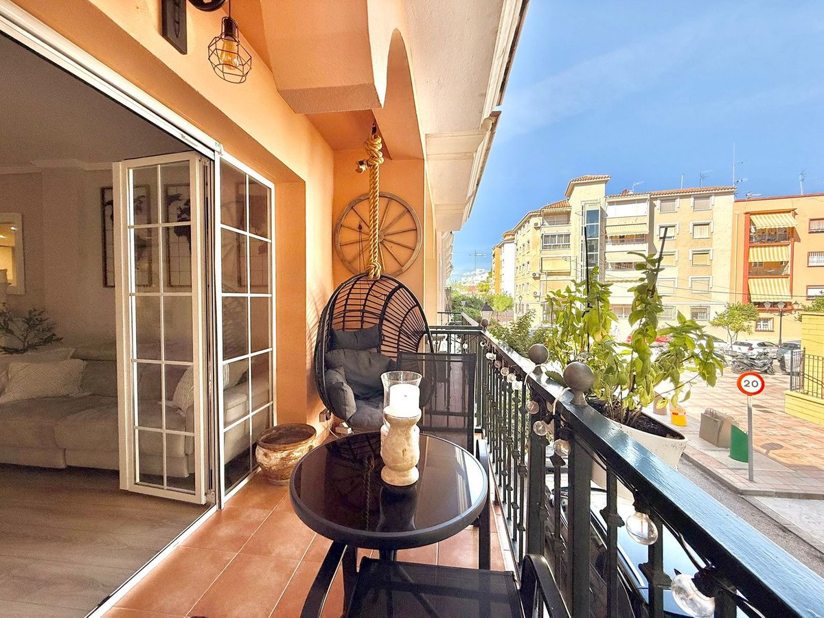 2 Bed Middle Floor Apartment in Fuengirola