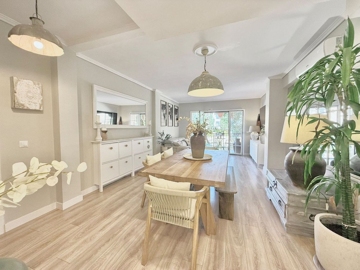 2 Bed Middle Floor Apartment in Fuengirola