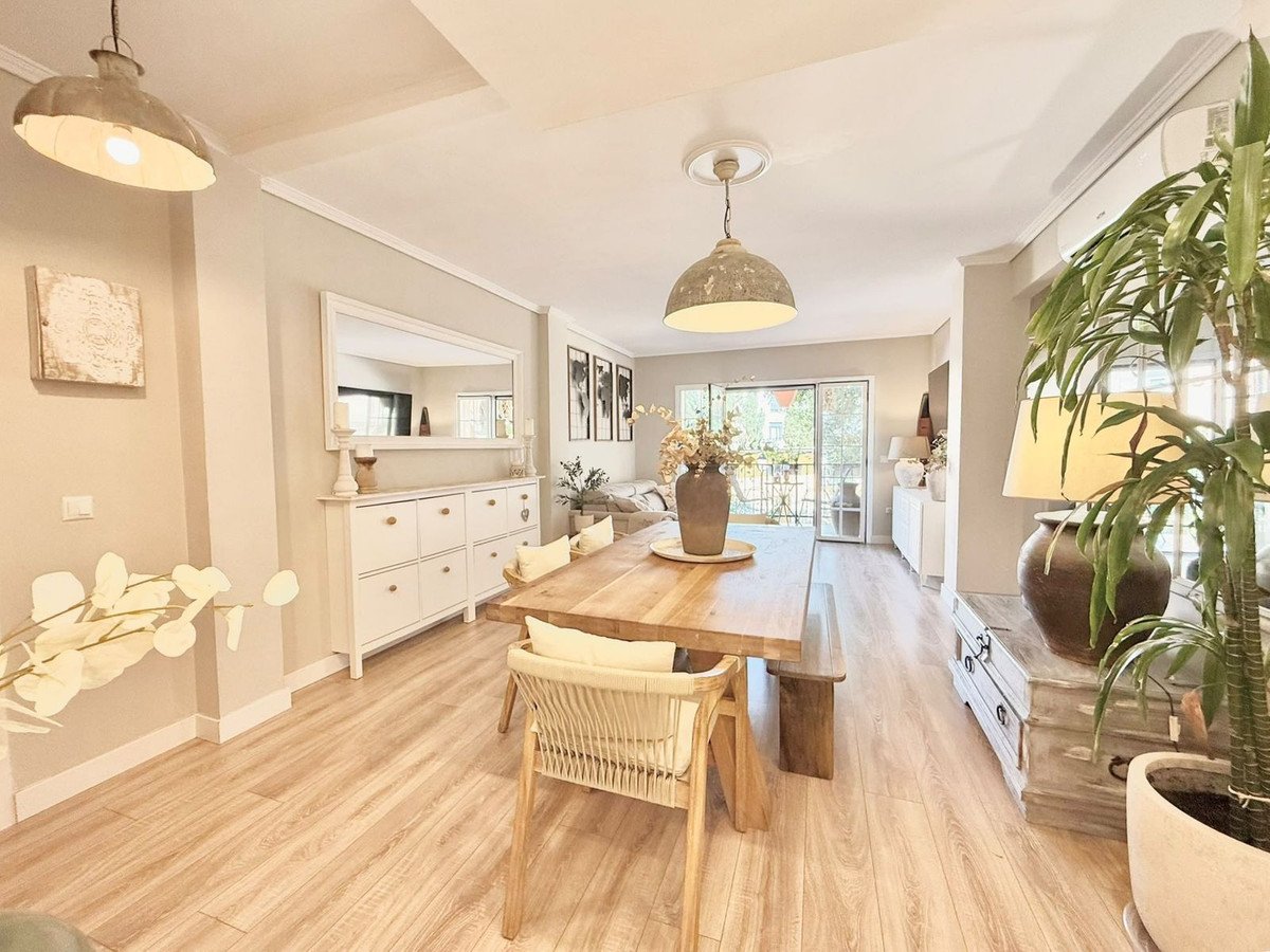 2 Bed Middle Floor Apartment in Fuengirola