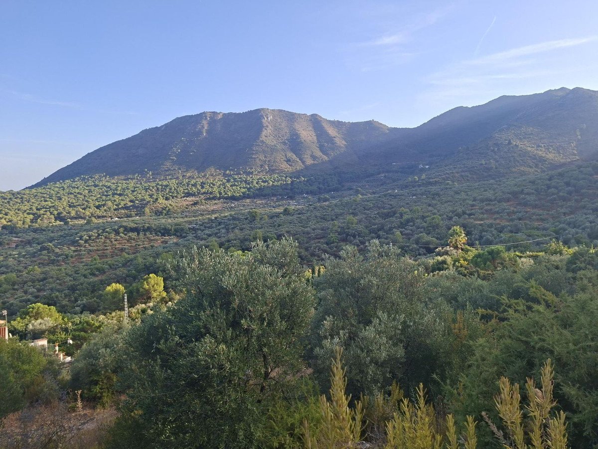 4 Bed Finca - Cortijo in Ojén
