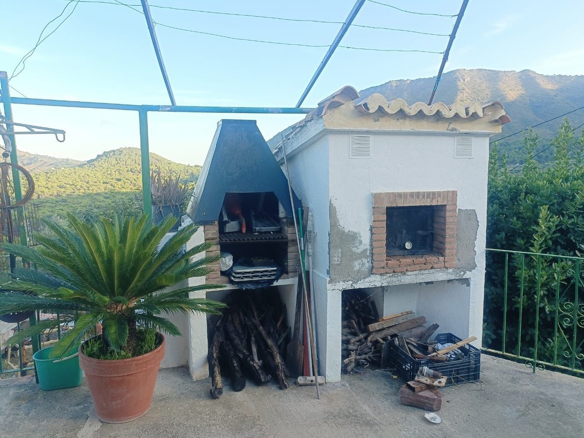 4 Bed Finca - Cortijo in Ojén