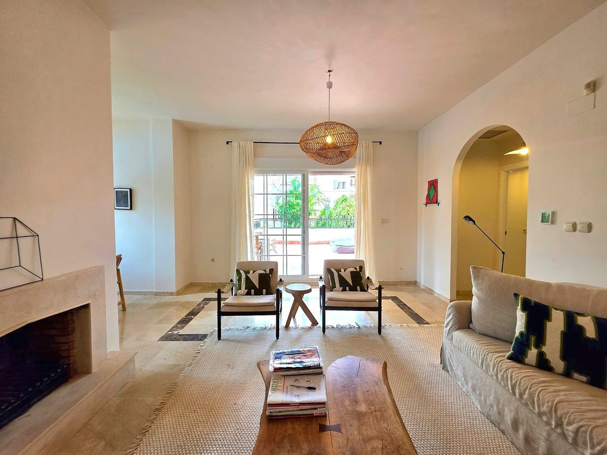 3 Bed Ground Floor Apartment in Aloha