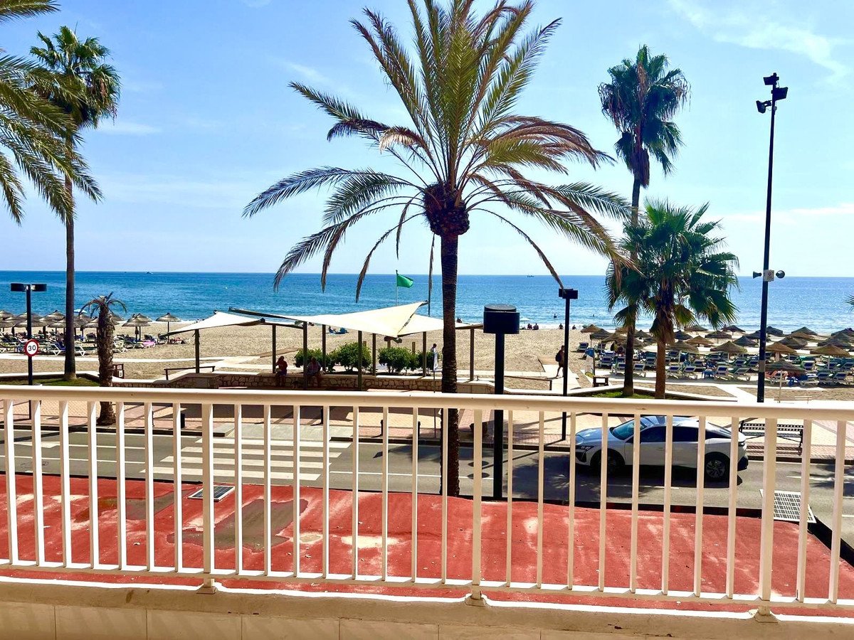 2 Bed Middle Floor Apartment in Fuengirola