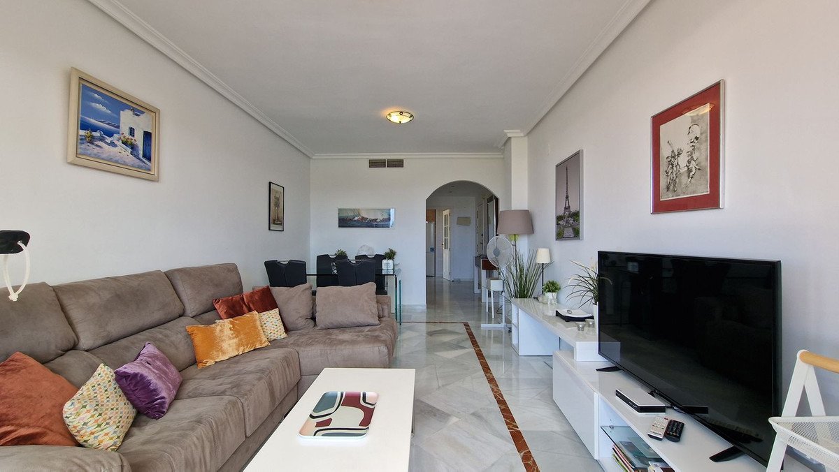 2 Bed Penthouse in Nueva Andalucía
