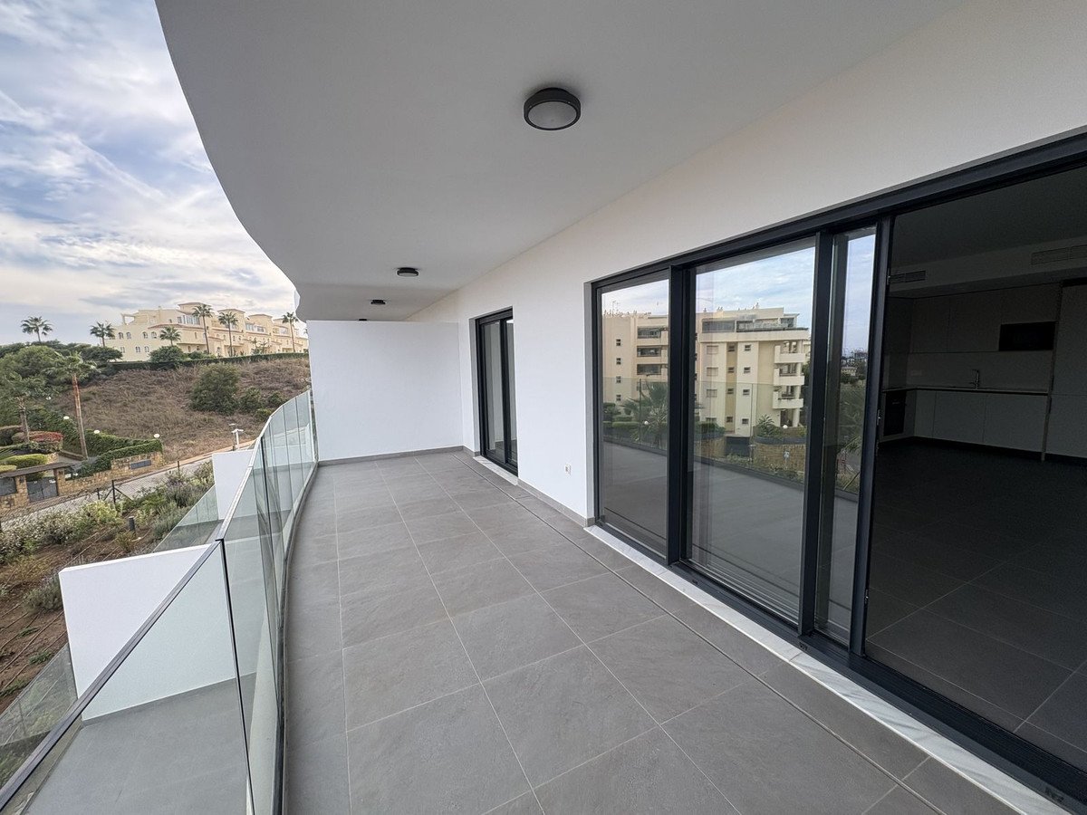3 Bed Middle Floor Apartment in El Chaparral