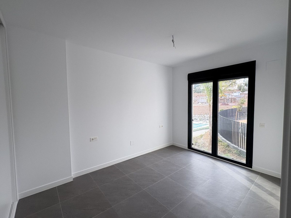 3 Bed Middle Floor Apartment in El Chaparral