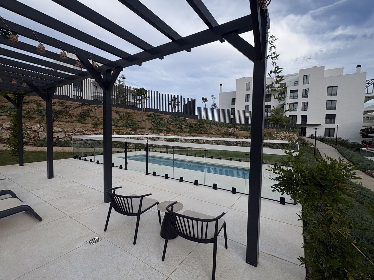 3 Bed Middle Floor Apartment in El Chaparral