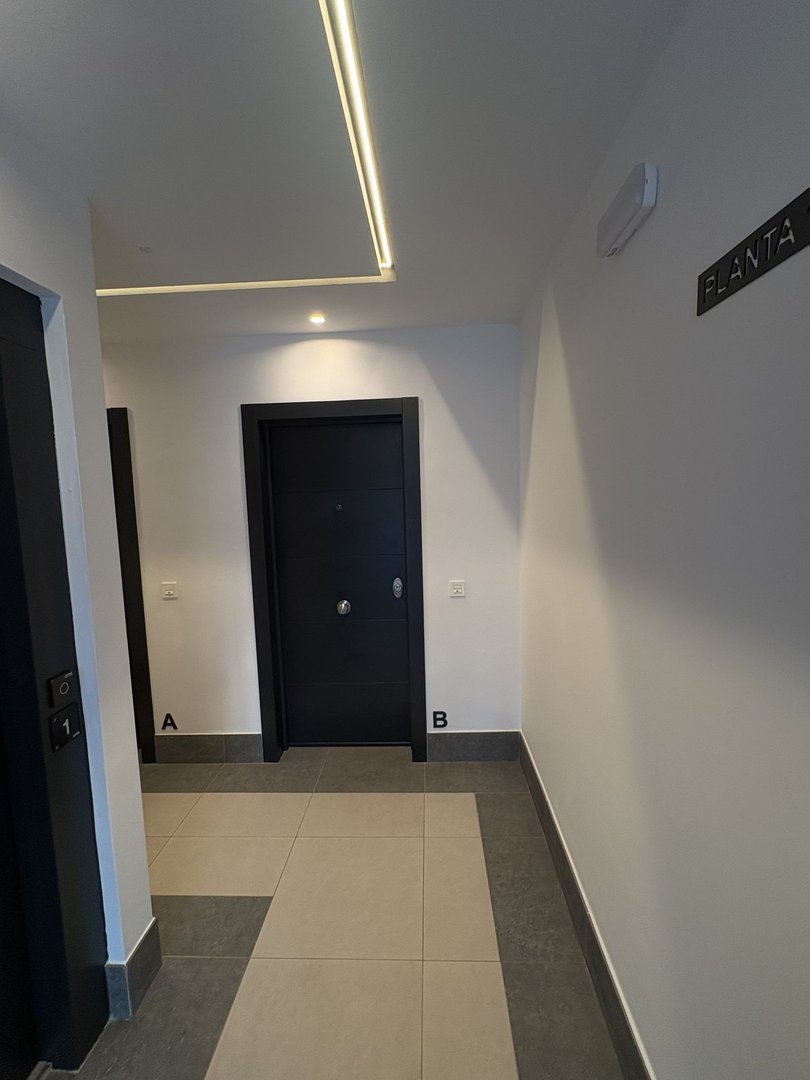 3 Bed Middle Floor Apartment in El Chaparral