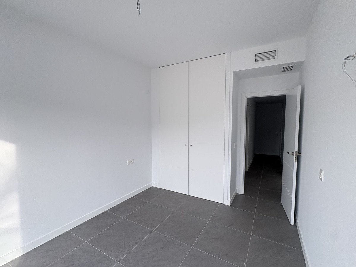 3 Bed Middle Floor Apartment in El Chaparral