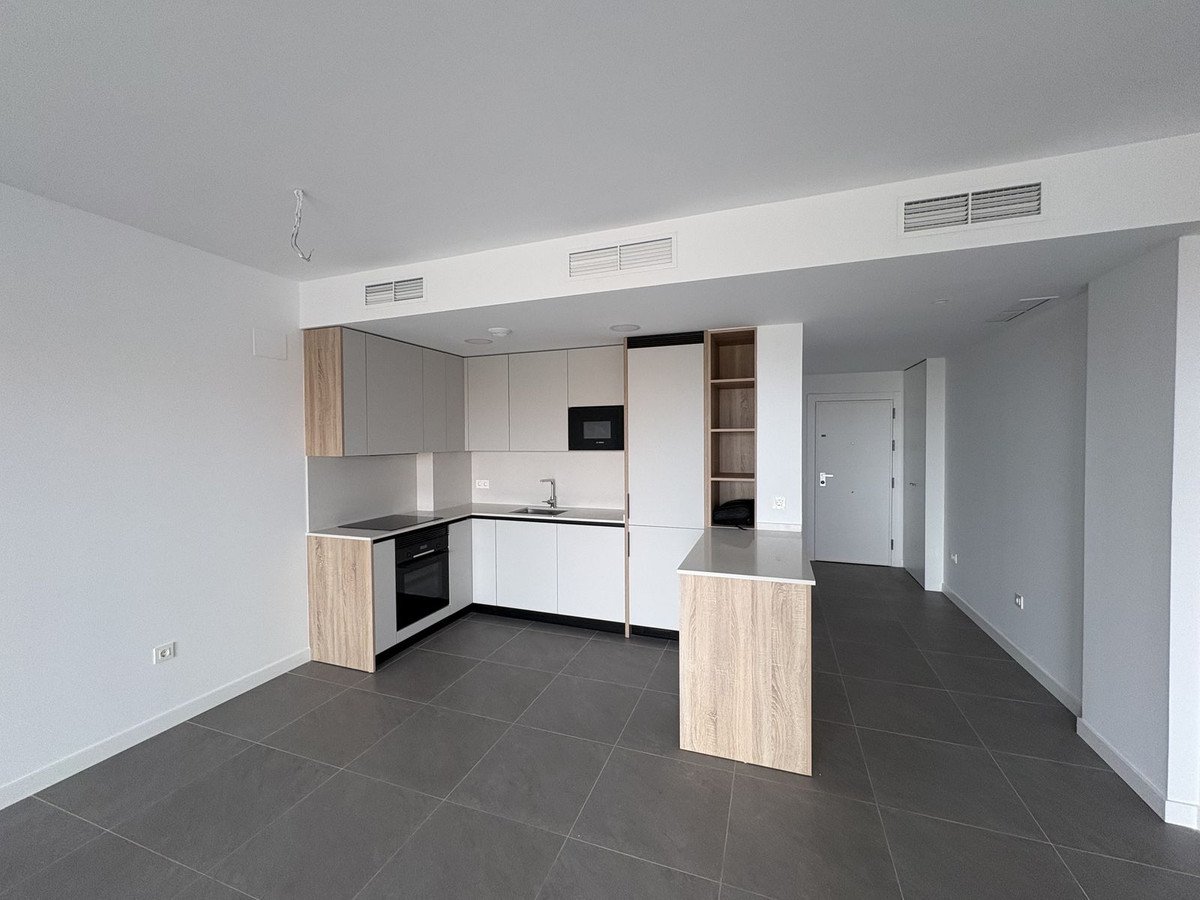 3 Bed Middle Floor Apartment in El Chaparral
