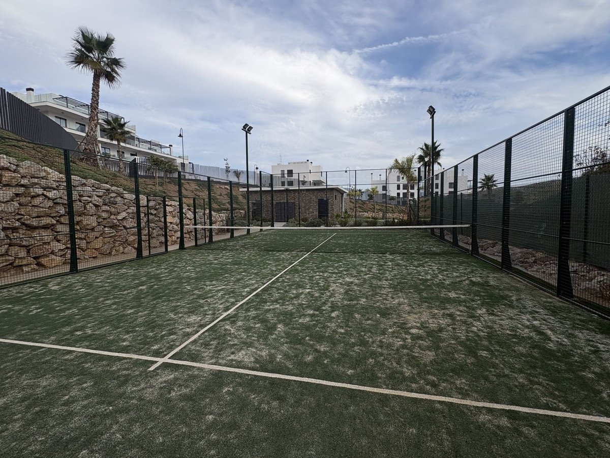 3 Bed Middle Floor Apartment in El Chaparral