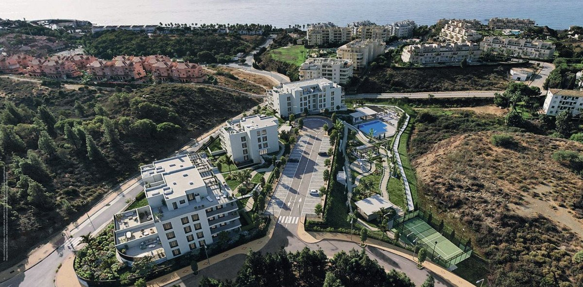 3 Bed Middle Floor Apartment in El Chaparral