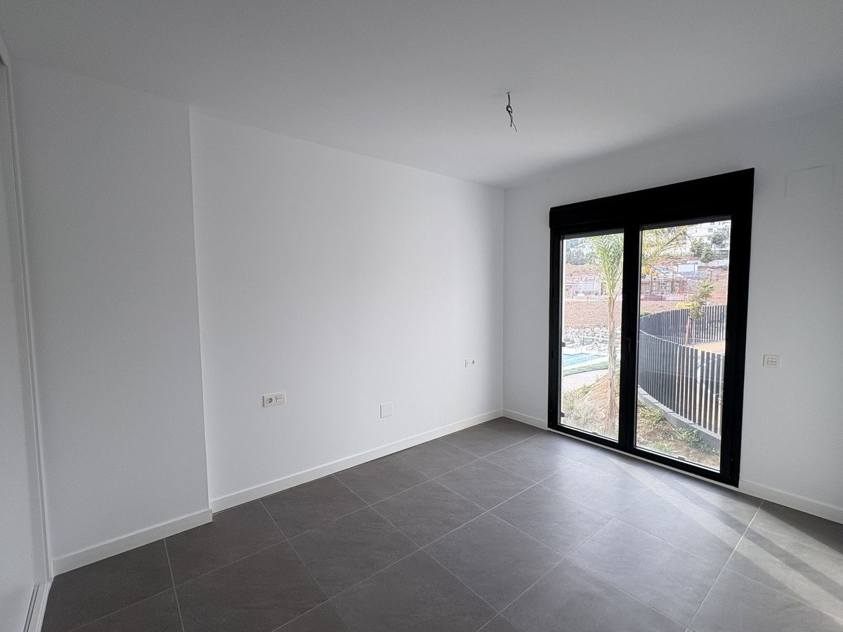 3 Bed Middle Floor Apartment in El Chaparral