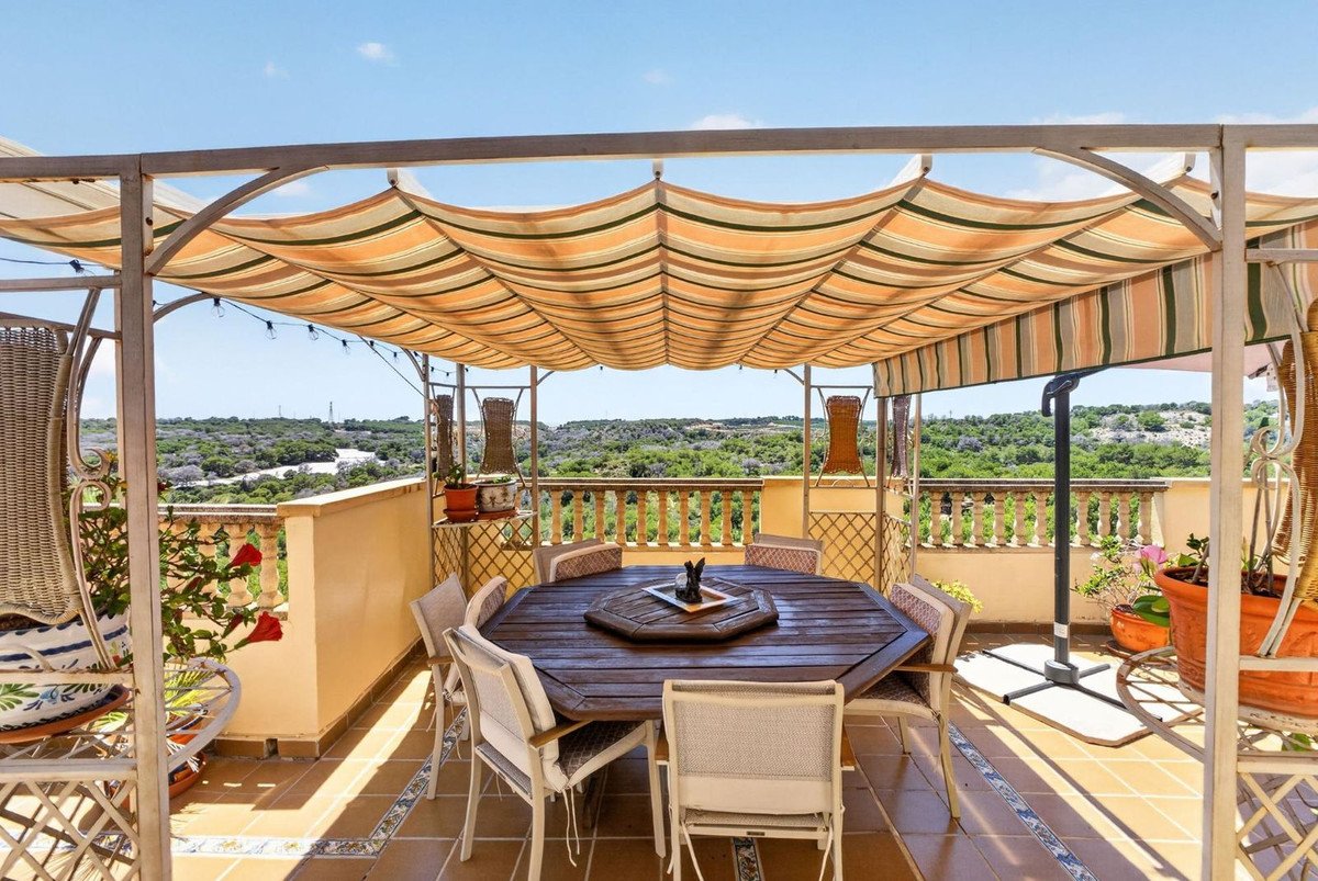 5 Bed Detached Villa in Orihuela Costa