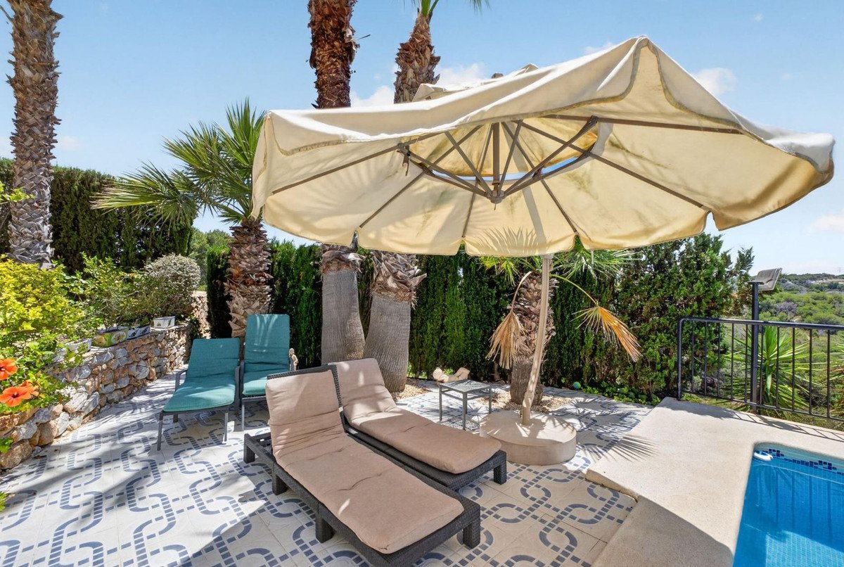 5 Bed Detached Villa in Orihuela Costa