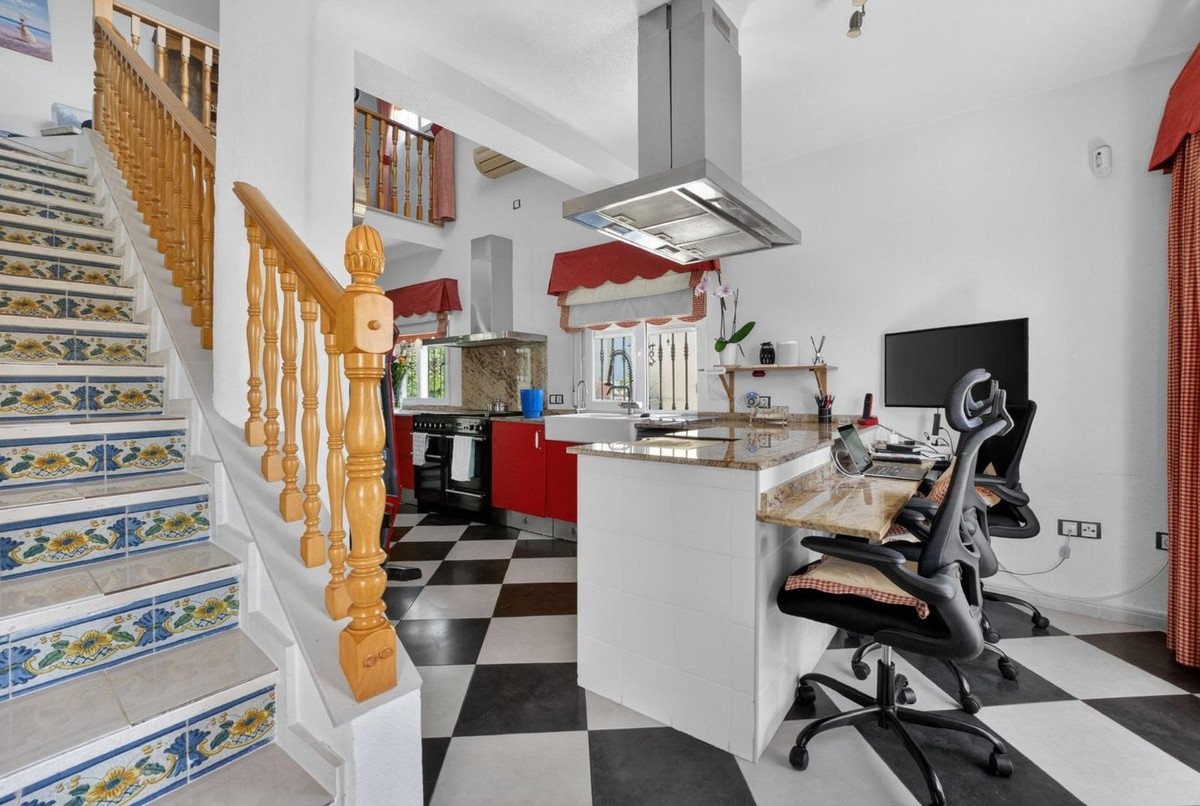 5 Bed Detached Villa in Orihuela Costa