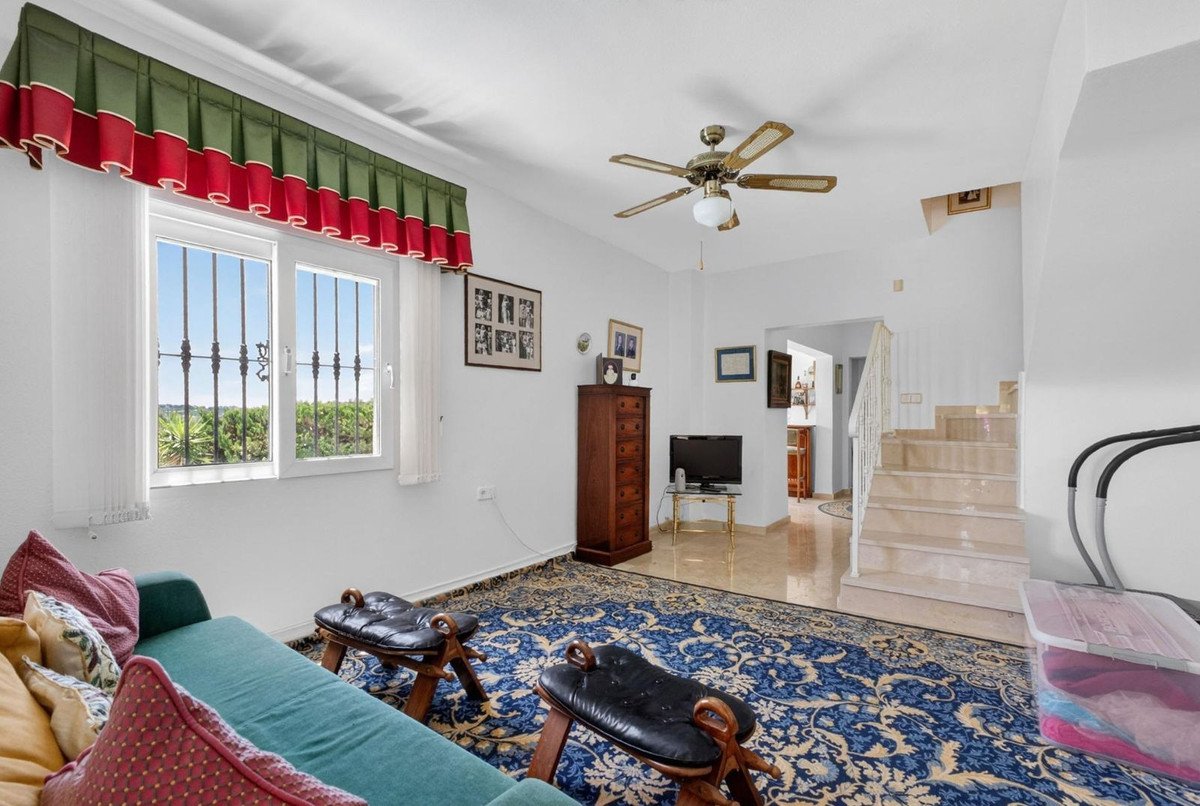 5 Bed Detached Villa in Orihuela Costa
