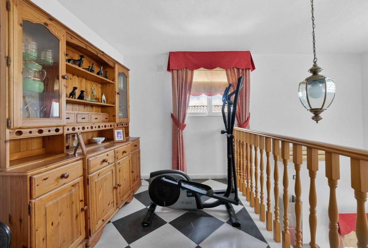 5 Bed Detached Villa in Orihuela Costa