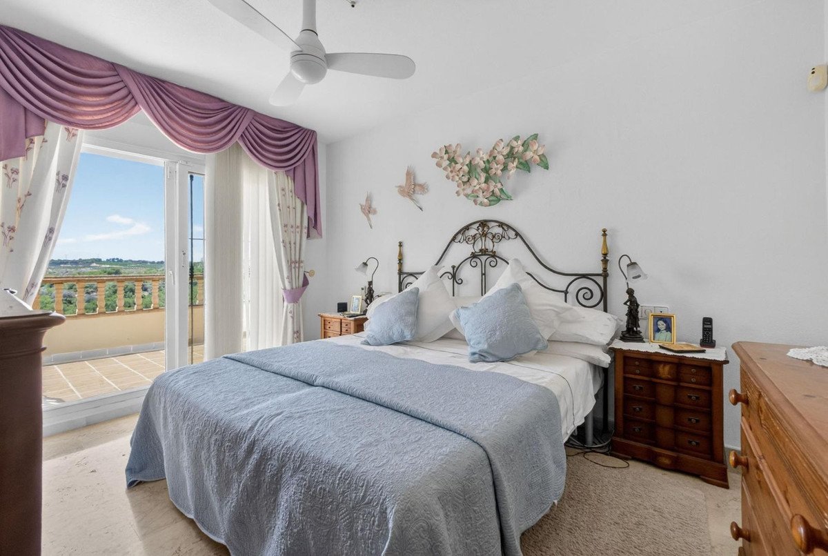 5 Bed Detached Villa in Orihuela Costa