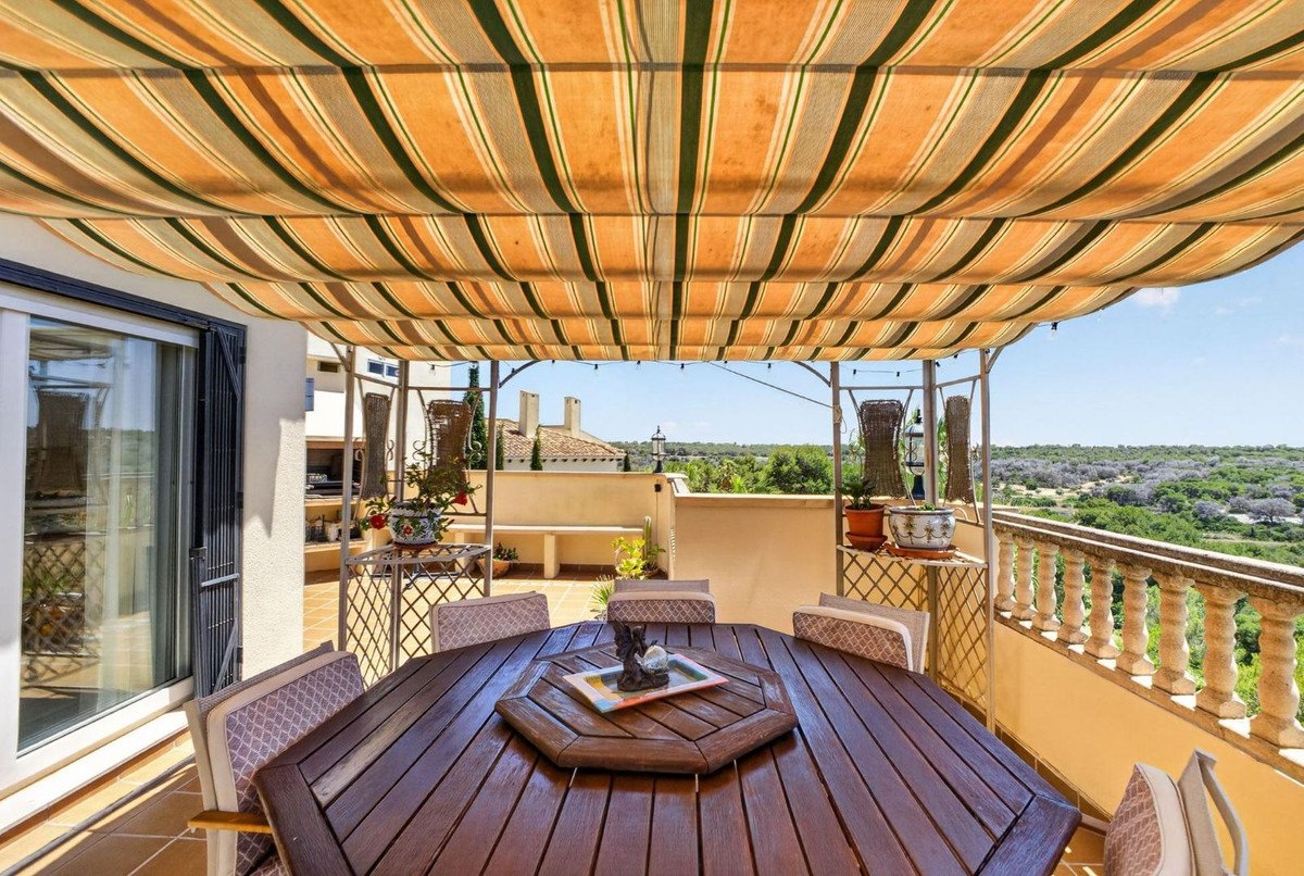 5 Bed Detached Villa in Orihuela Costa