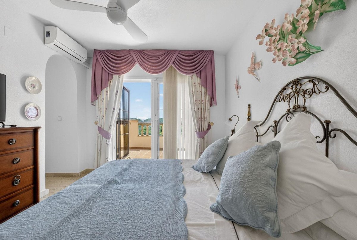 5 Bed Detached Villa in Orihuela Costa