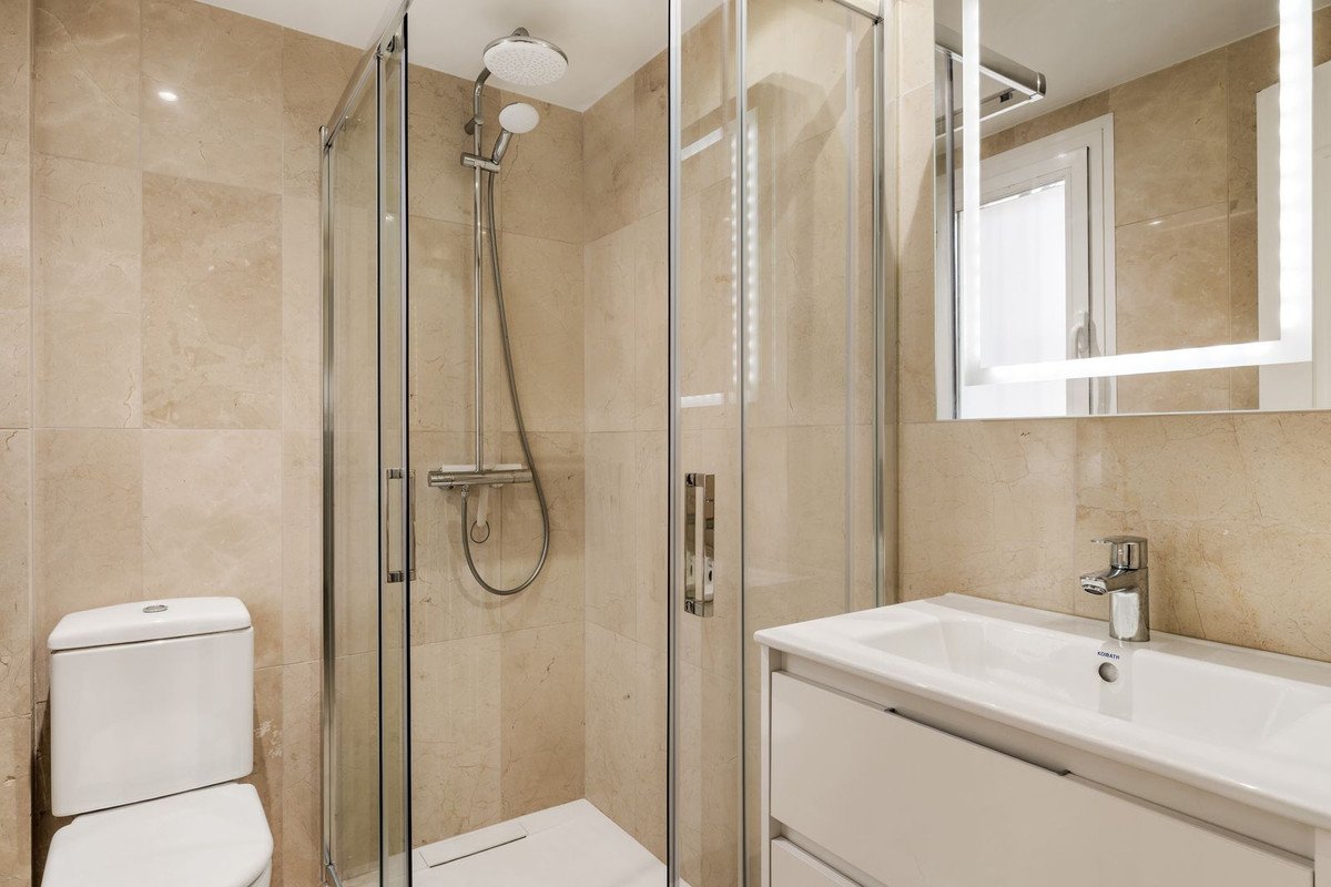 2 Bed Ground Floor Apartment in Estepona