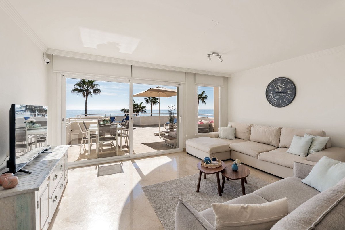 2 Bed Ground Floor Apartment in Estepona