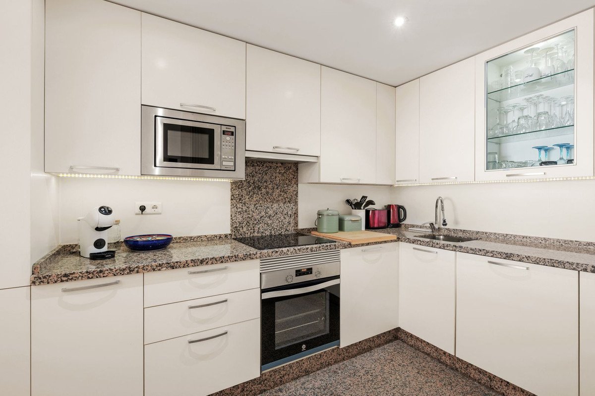 2 Bed Ground Floor Apartment in Estepona