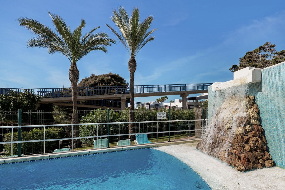 2 Bed Ground Floor Apartment in Estepona